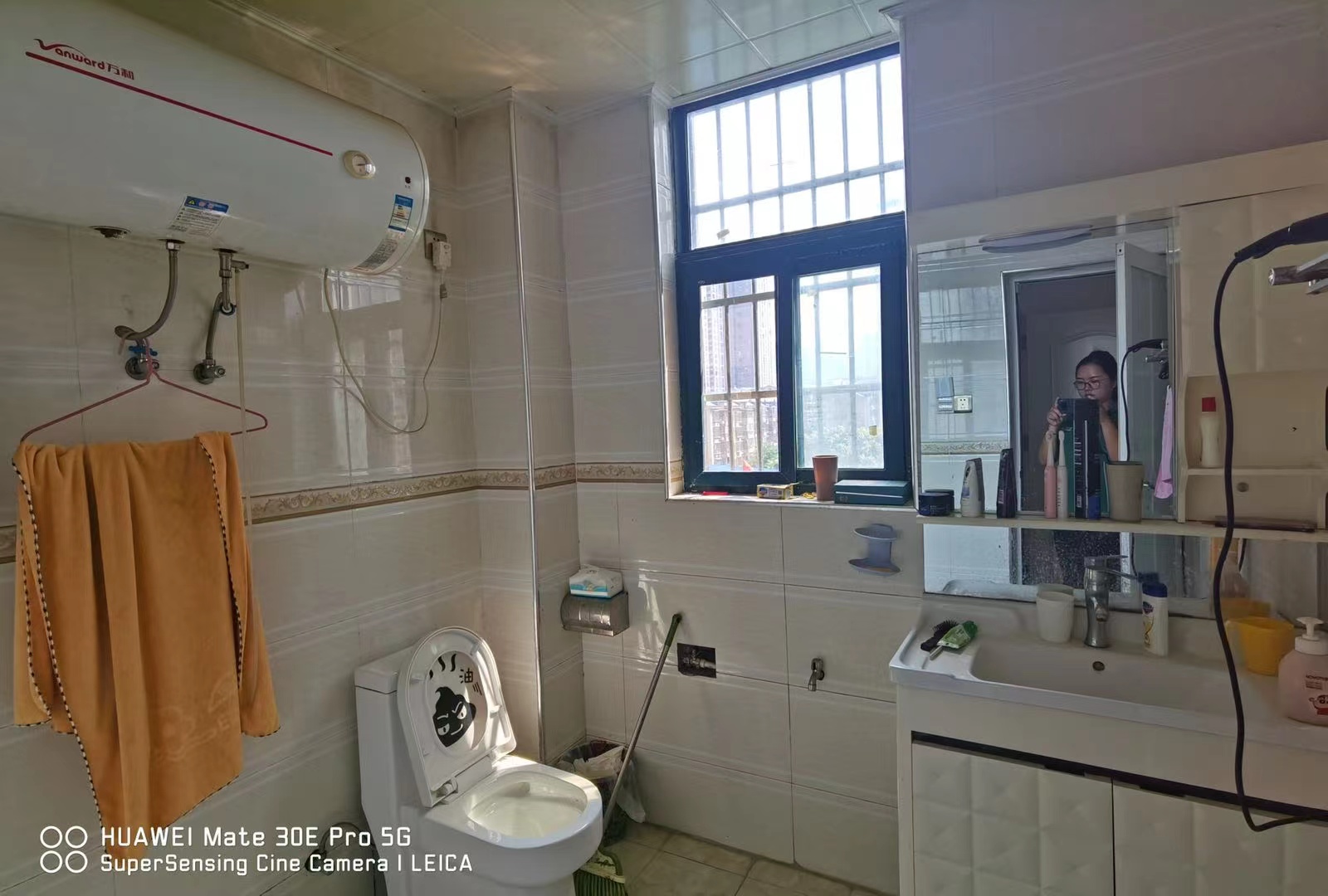 吉泰丽园 5室2厅3卫 80.8万 吉泰丽园 5室2厅3卫 80.8万卧室