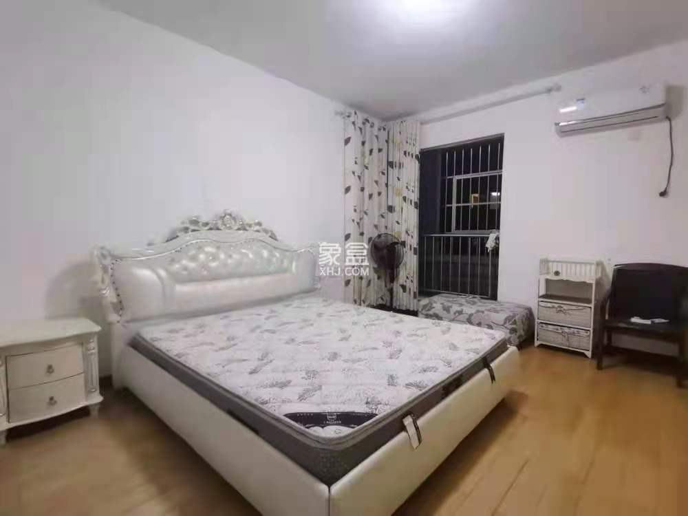 嘉墅翰林阁 3室2厅2卫 68.0万 嘉墅翰林阁 3室2厅2卫 68.0万客厅