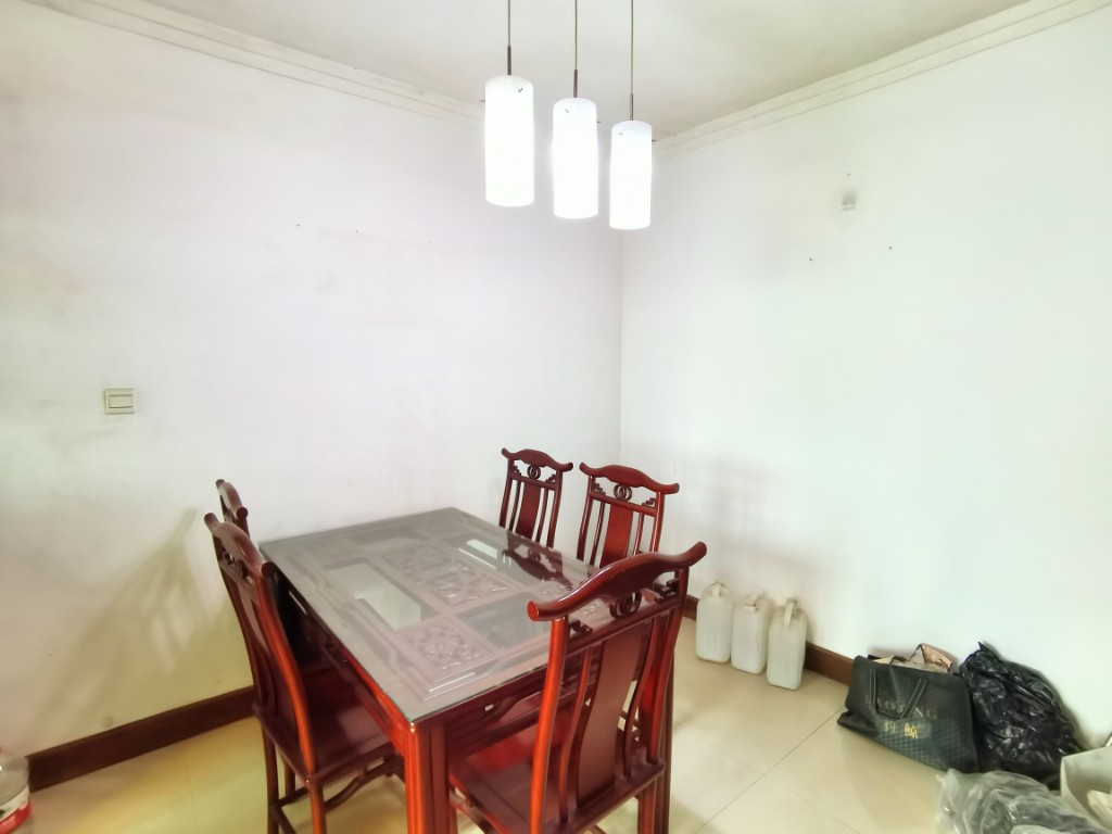 轩竹楼 3室2厅1卫 46.8万 轩竹楼 3室2厅1卫 46.8万客厅