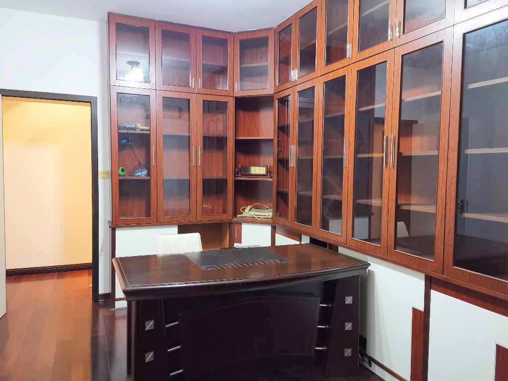 湘银二期世纪花园  5室2厅2卫    69.8万 湘银二期世纪花园  5室2厅2卫    69.8万客厅