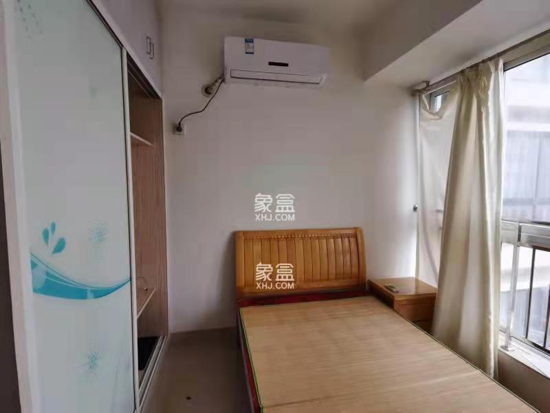 印象华都 3室2厅2卫 1800.0元/月 印象华都 3室2厅2卫 1800.0元/月室内图