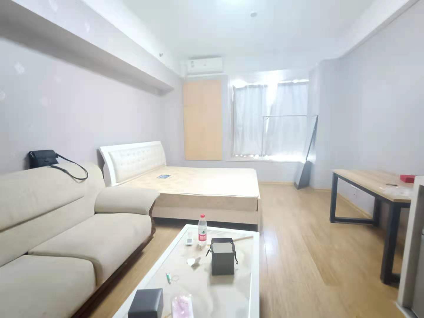 和平路行政公馆 1室1厅1卫 1350.00元/月 和平路行政公馆 1室1厅1卫 1350.00元/月室内图