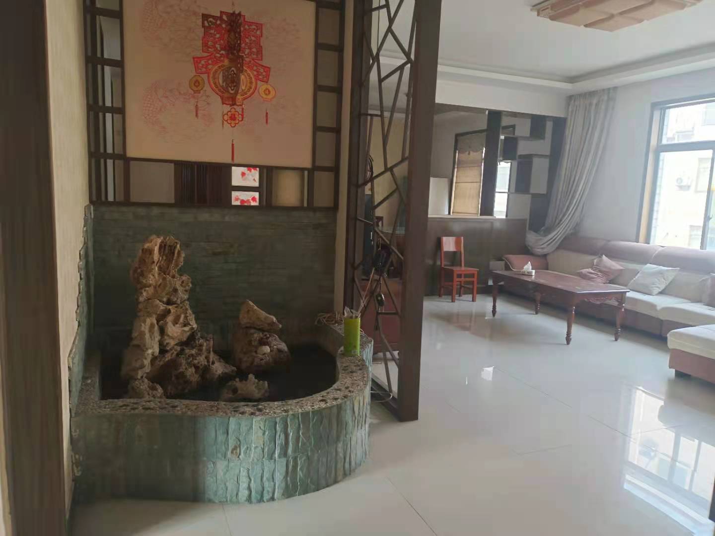 地税局家属楼(地税局第六税务分局)  3室2厅2卫    2000.0元/月 地税局家属楼(地税局第六税务分局)  3室2厅2卫    2000.0元/月室内图