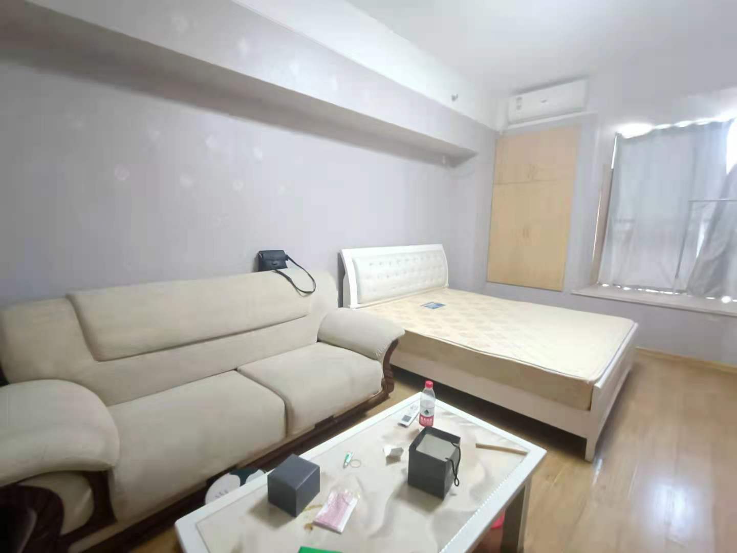 和平路行政公馆 1室1厅1卫 1350.00元/月 和平路行政公馆 1室1厅1卫 1350.00元/月室内图