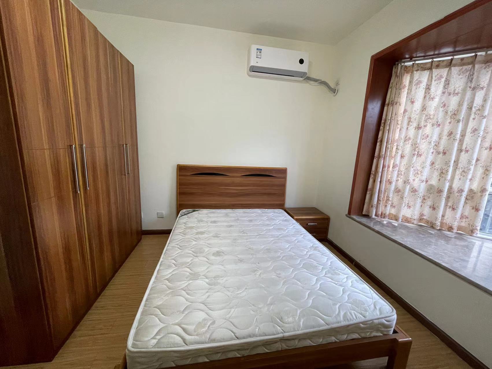 南湖锦苑 2室1厅1卫 2300.0元/月 南湖锦苑 2室1厅1卫 2300.0元/月室内图