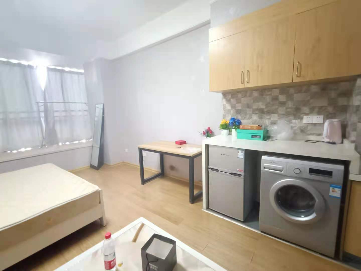 和平路行政公馆 1室1厅1卫 1350.00元/月 和平路行政公馆 1室1厅1卫 1350.00元/月室内图