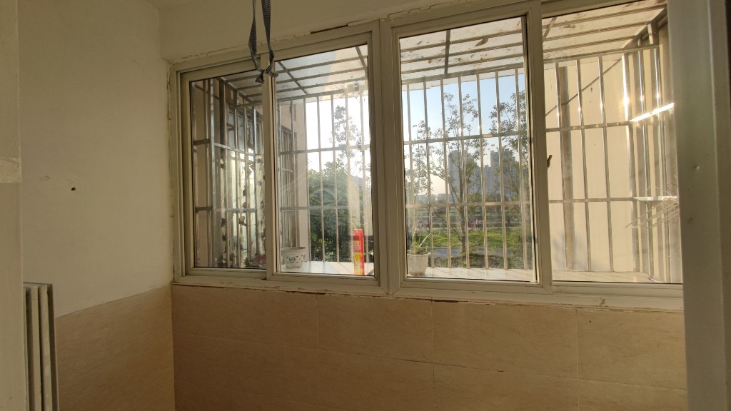 南湖锦苑 2室2厅1卫 2200.0元/月 南湖锦苑 2室2厅1卫 2200.0元/月室内图