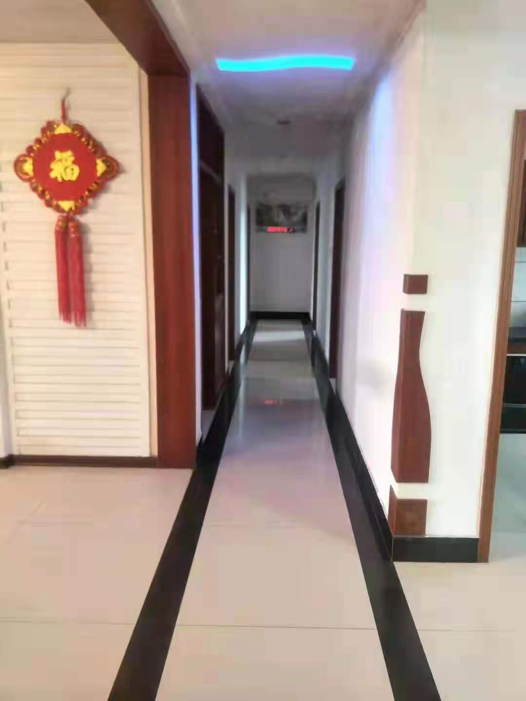 康泰花园  4室2厅2卫    72.8万 康泰花园  4室2厅2卫    72.8万客厅