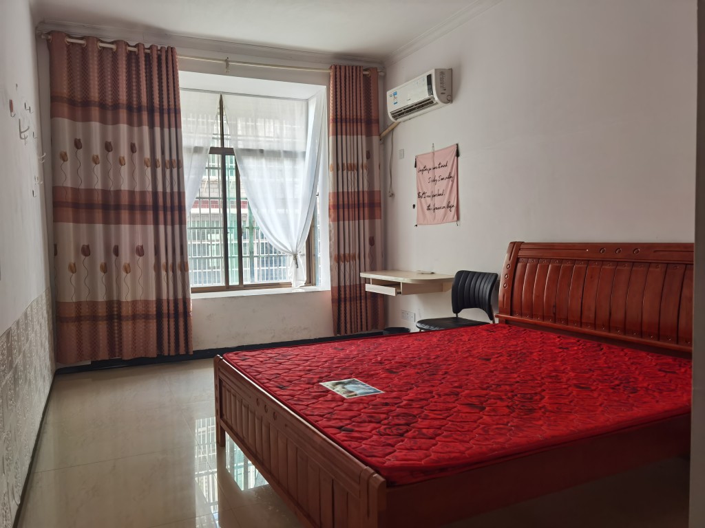 羊舞岭小区 3室2厅2卫 1300.0元/月 羊舞岭小区 3室2厅2卫 1300.0元/月室内图