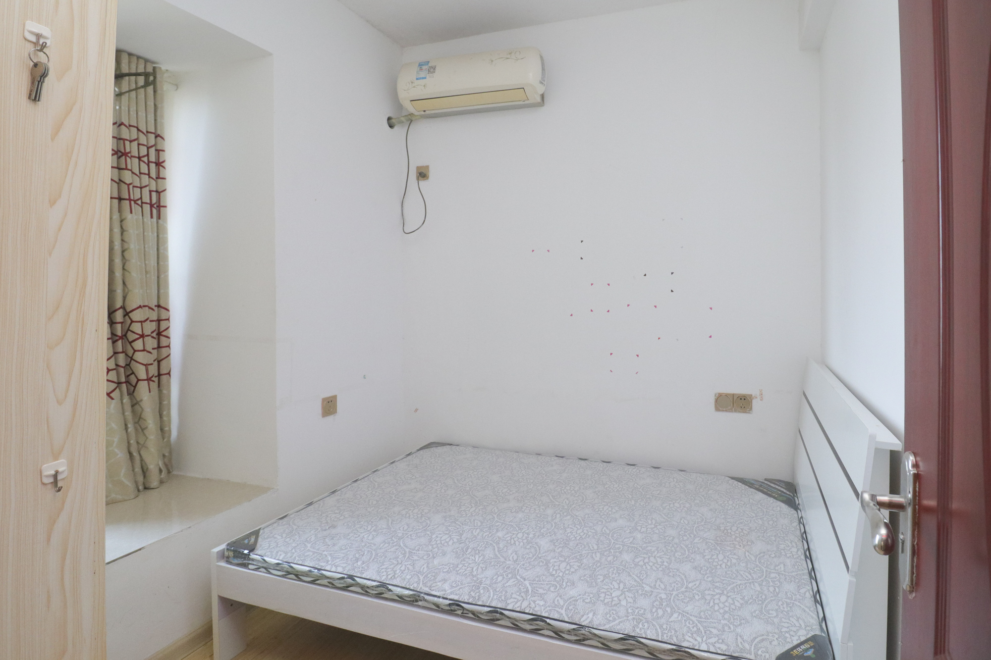 兰亭都荟（璟峰苑）  3室2厅1卫    138.0万卧室