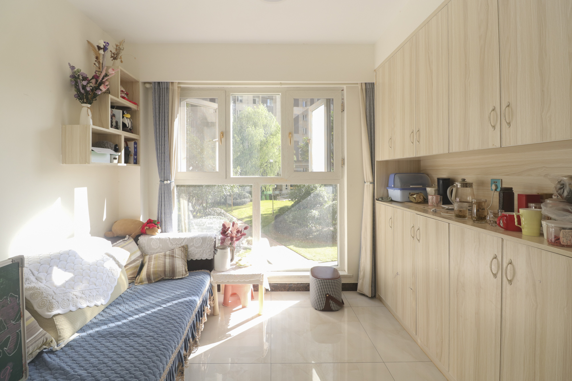 当代滨江MOMA  3室2厅1卫    137.8万阳台