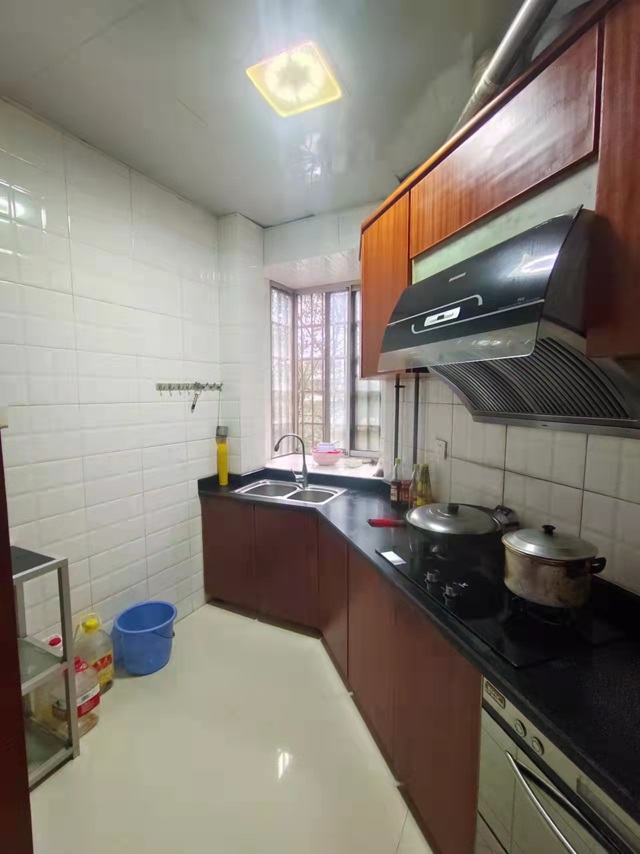 紫东花园 3室2厅1卫 1300.0元/月 紫东花园 3室2厅1卫 1300.0元/月室内图