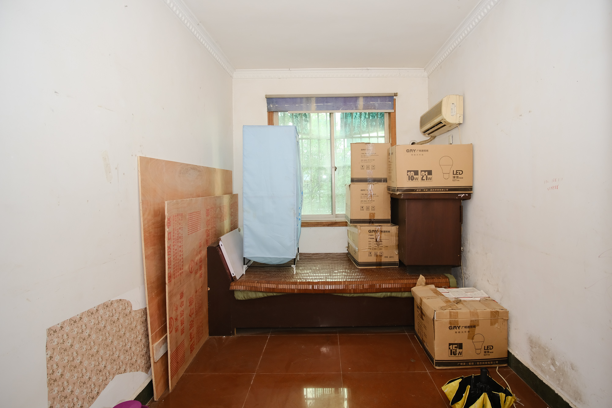 中南汽车世界 3室2厅1卫 52.8万 中南汽车世界 3室2厅1卫 52.8万卧室