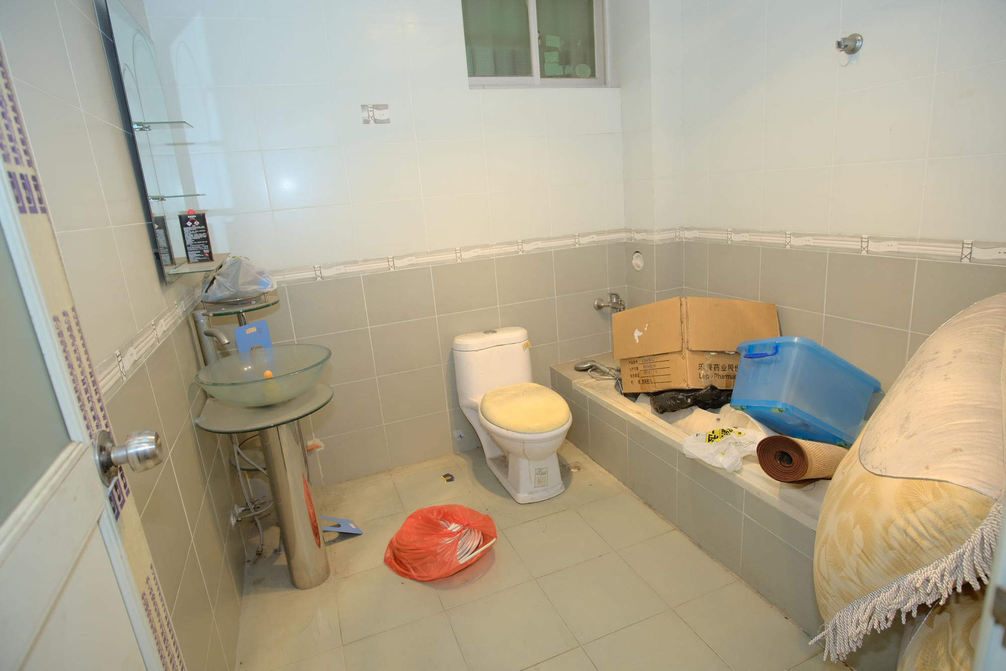 中南汽车世界 3室2厅1卫 52.8万 中南汽车世界 3室2厅1卫 52.8万卫生间