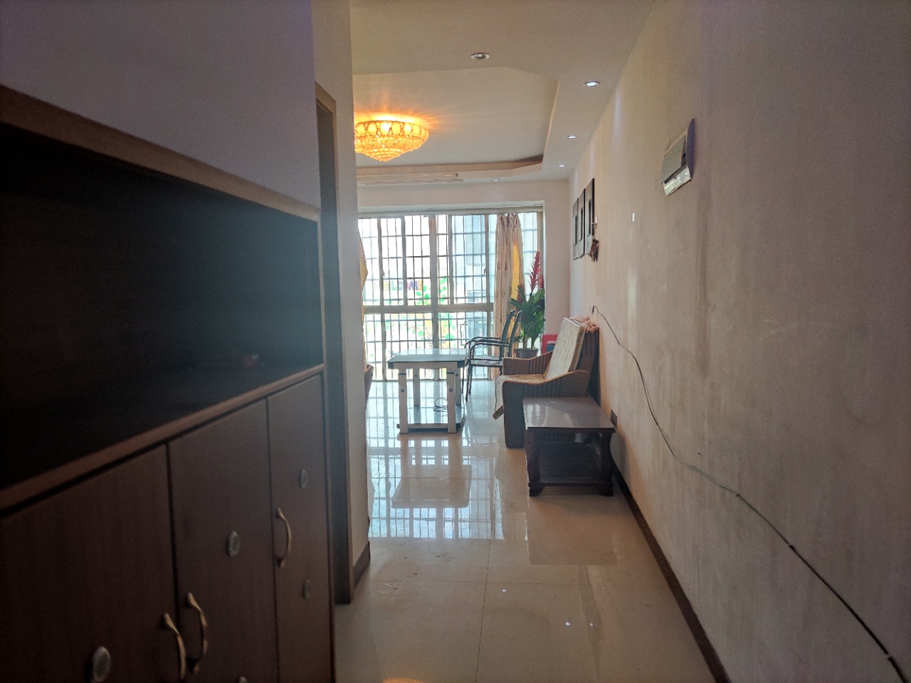 一品恒城  3室2厅1卫    1700.0元/月 一品恒城  3室2厅1卫    1700.0元/月