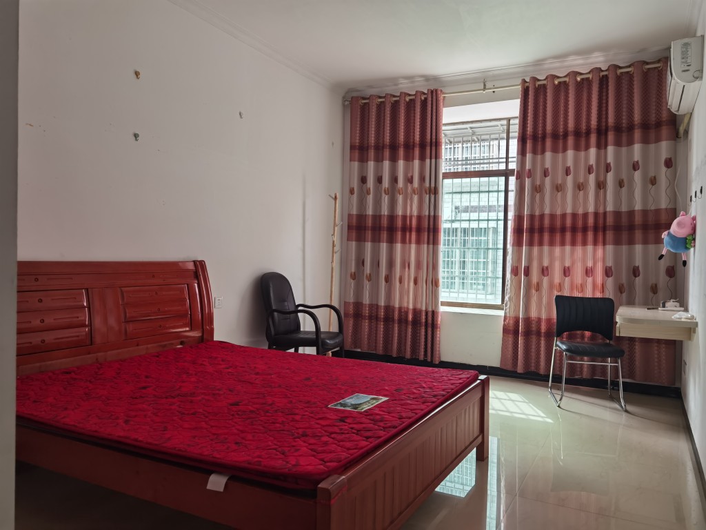 羊舞岭小区 3室2厅2卫 1300.0元/月 羊舞岭小区 3室2厅2卫 1300.0元/月室内图