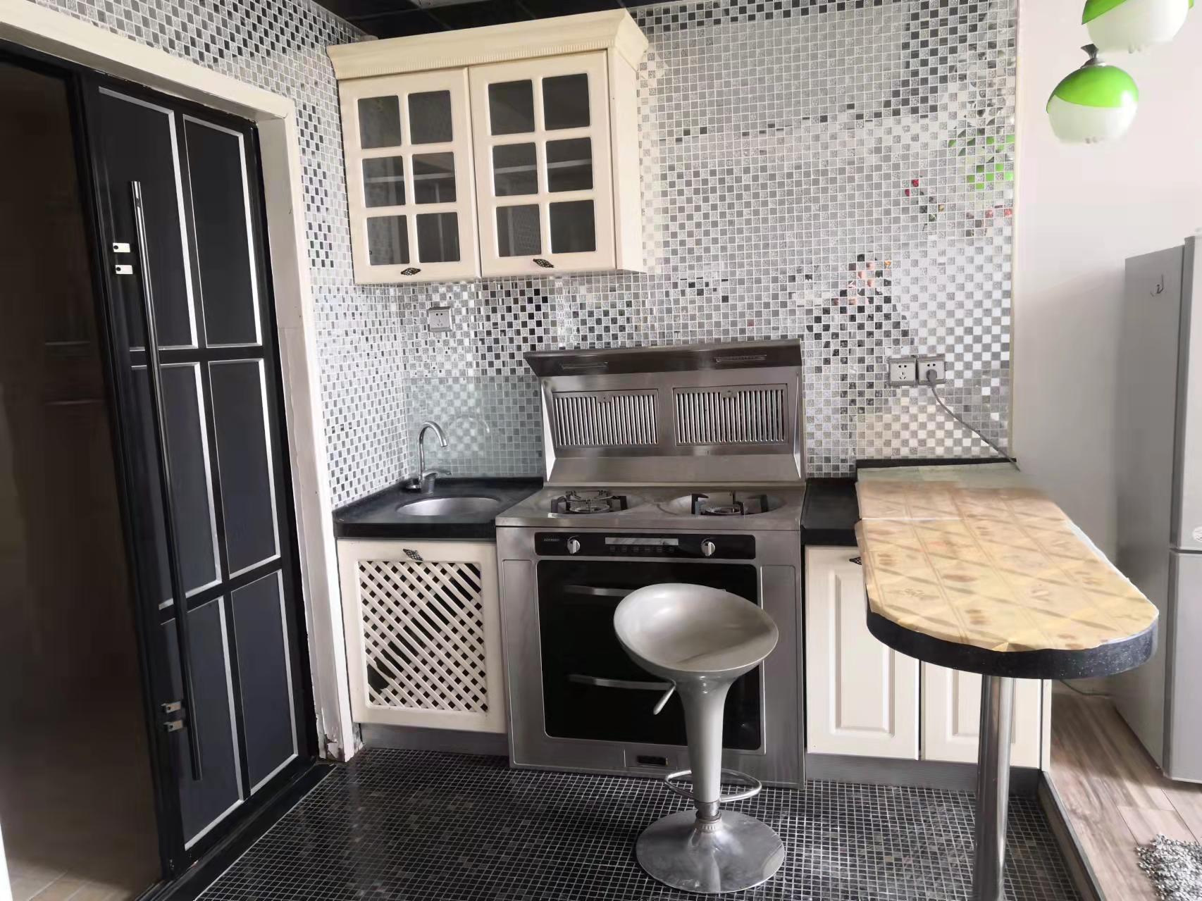 皇城御园 1室1厅1卫 46.8万 皇城御园 1室1厅1卫 46.8万卫生间