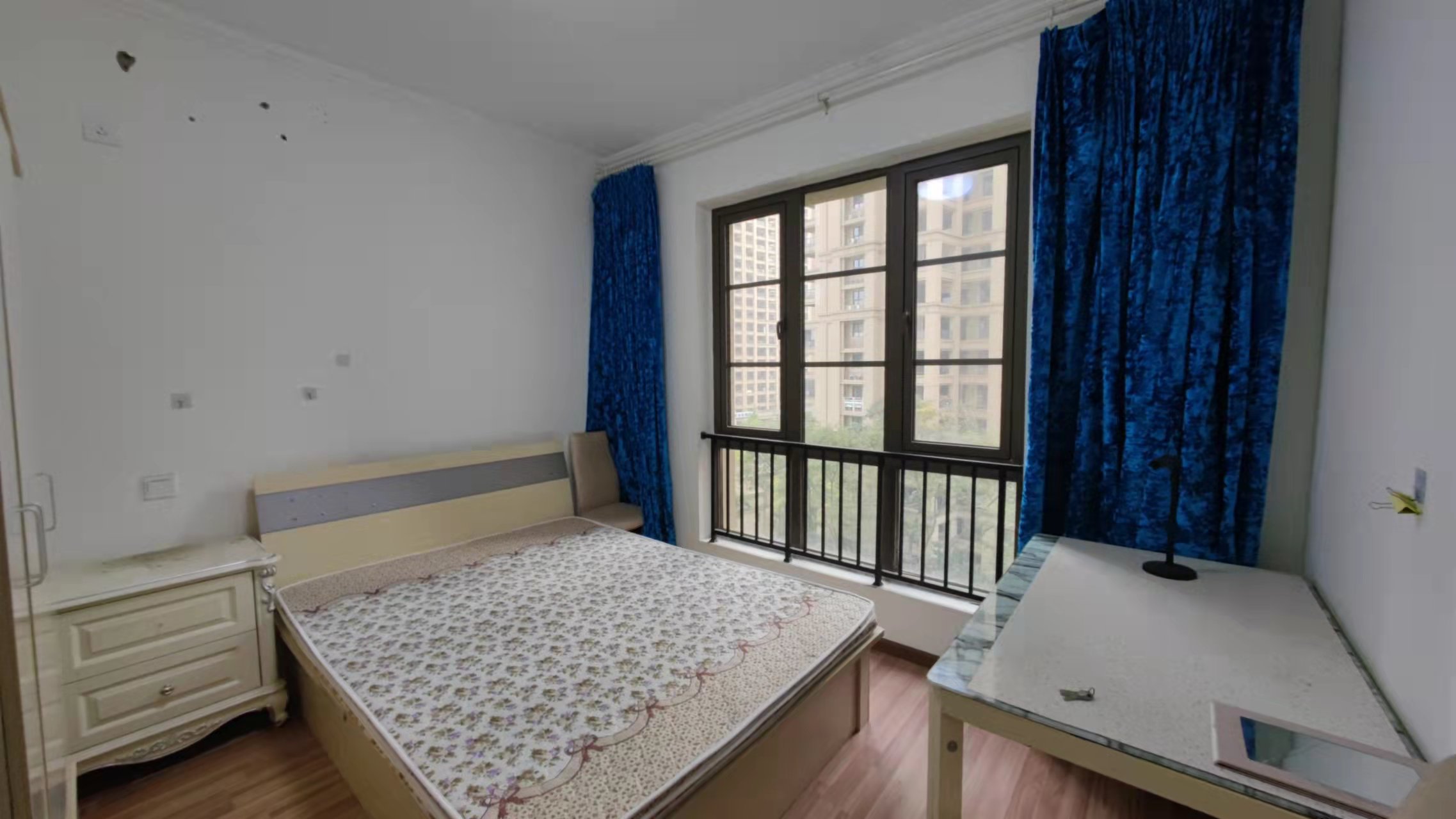 南湖国际1期  2室2厅1卫    2200.0元/月 南湖国际1期  2室2厅1卫    2200.0元/月室内图