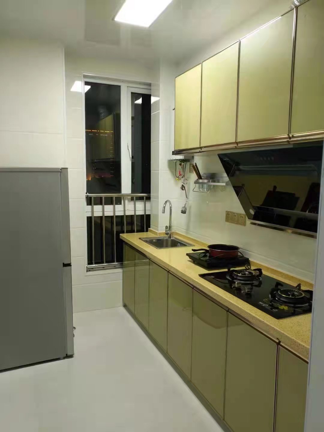 东能.中央公馆  2室1厅1卫    2000.0元/月 东能.中央公馆  2室1厅1卫    2000.0元/月室内图