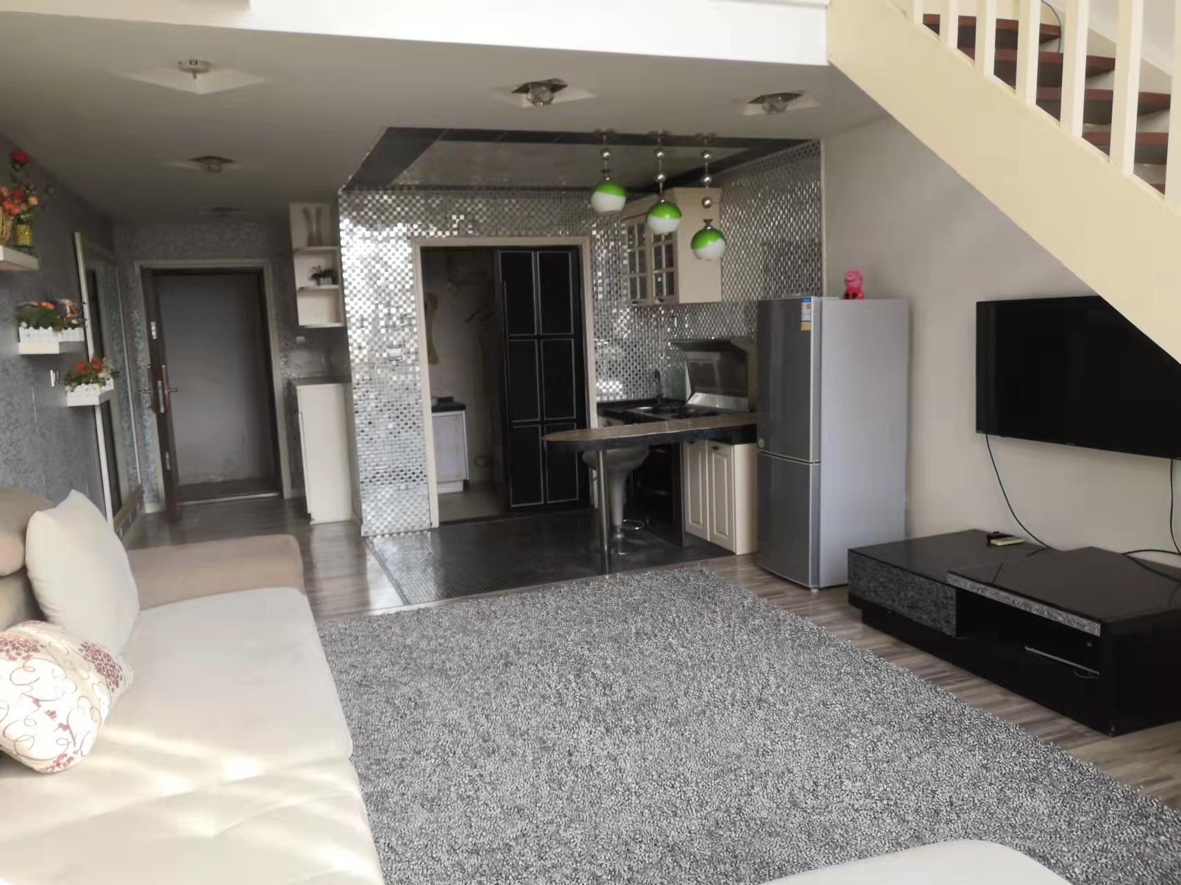 皇城御园 1室1厅1卫 46.8万 皇城御园 1室1厅1卫 46.8万客厅