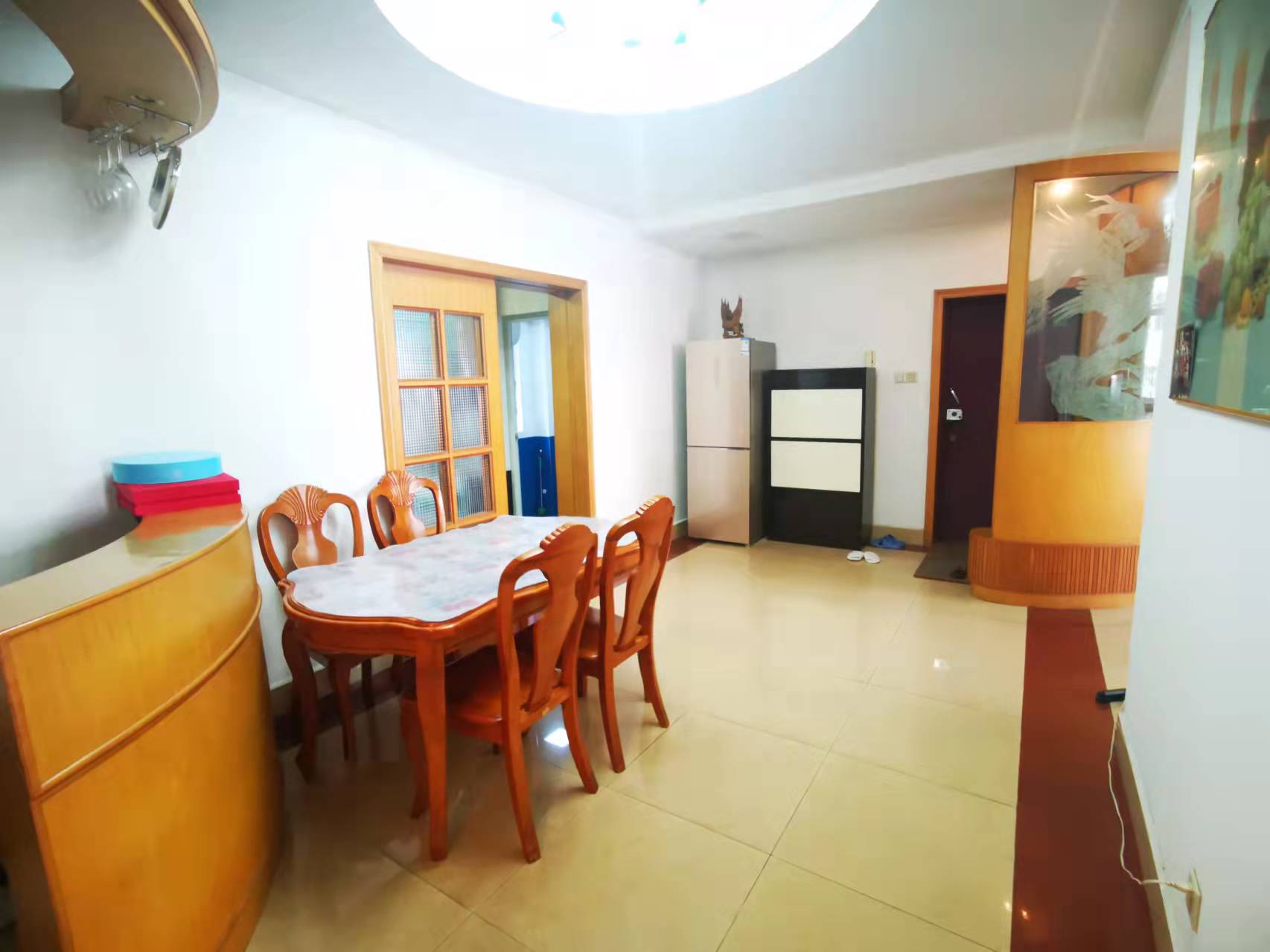 政华小区 3室2厅1卫 69.0万 政华小区 3室2厅1卫 69.0万客厅