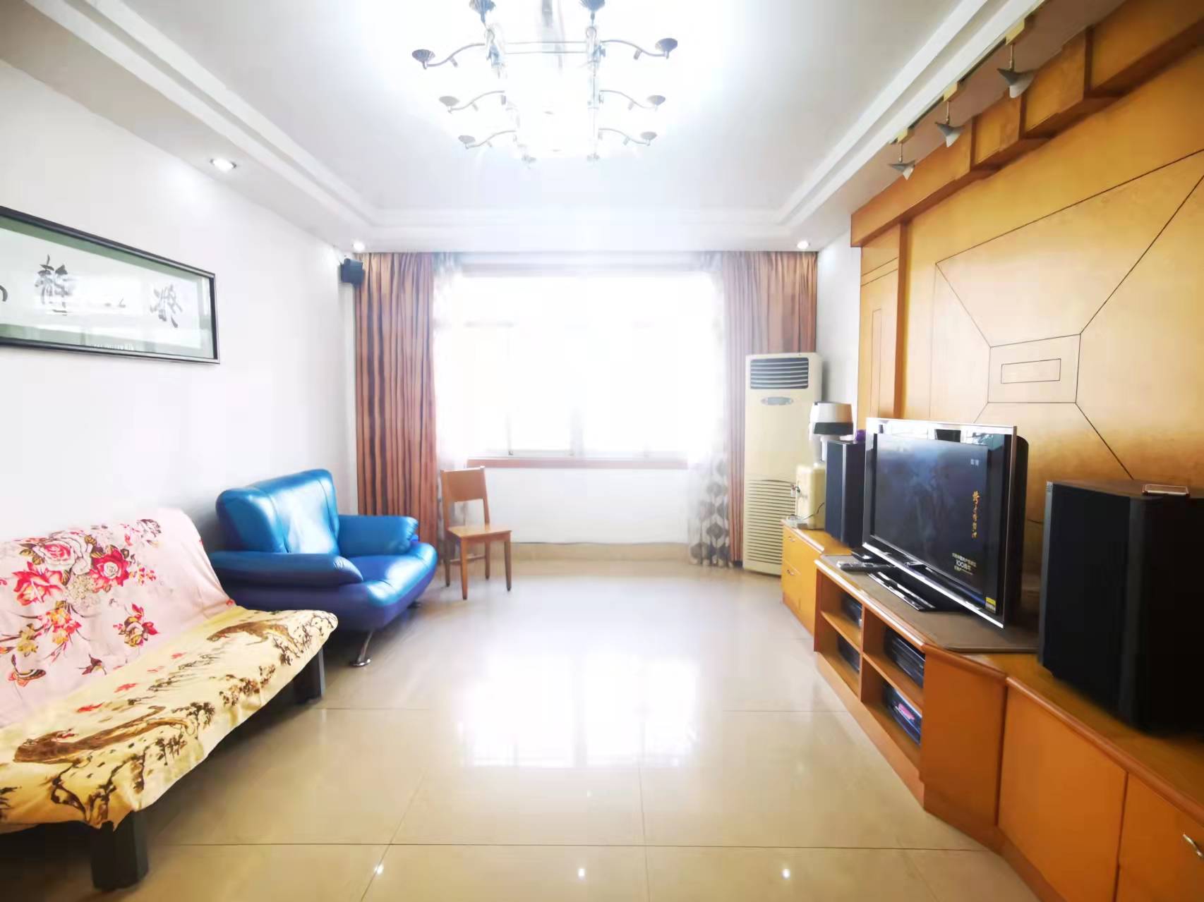 政华小区 3室2厅1卫 69.0万 政华小区 3室2厅1卫 69.0万客厅