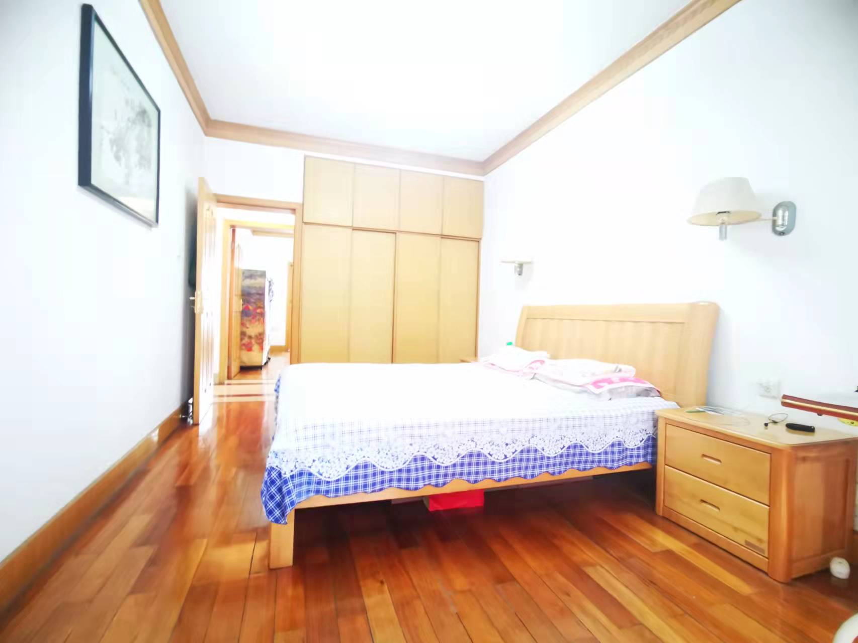 政华小区 3室2厅1卫 69.0万 政华小区 3室2厅1卫 69.0万客厅