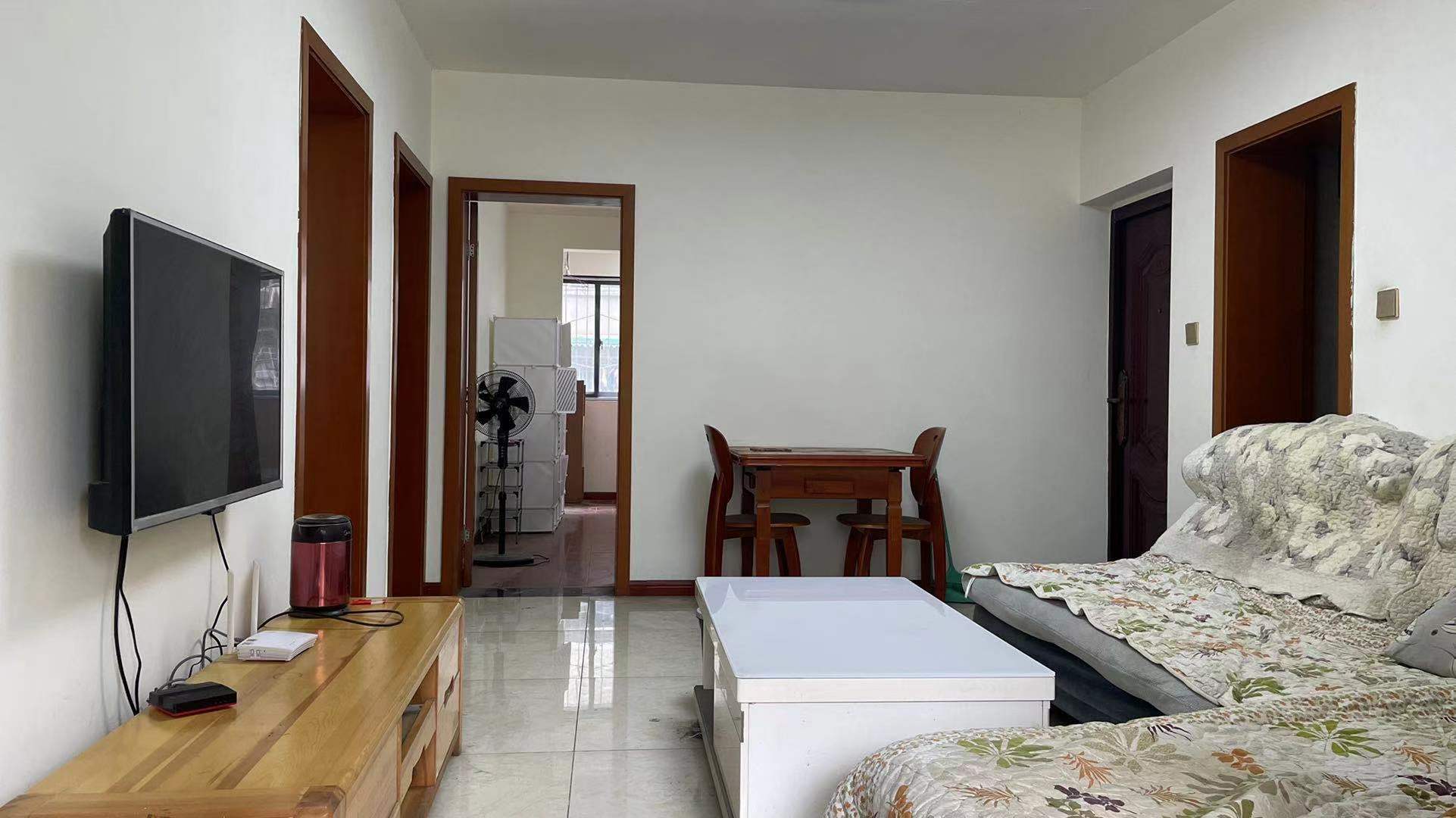 东坡小区  3室1厅1卫    2300.0元/月 东坡小区  3室1厅1卫    2300.0元/月室内图