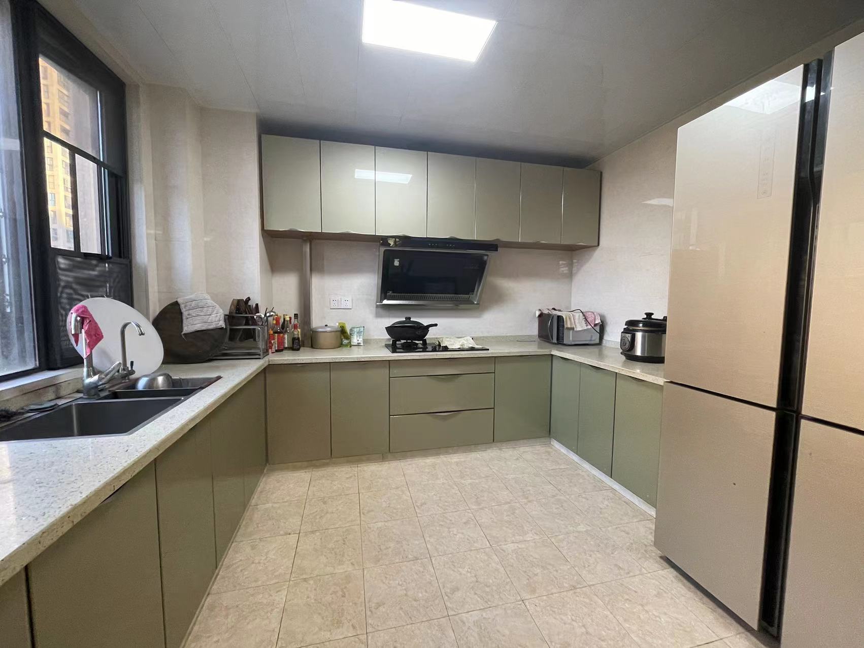 城市公园 4室2厅2卫 88.0万 城市公园 4室2厅2卫 88.0万客厅