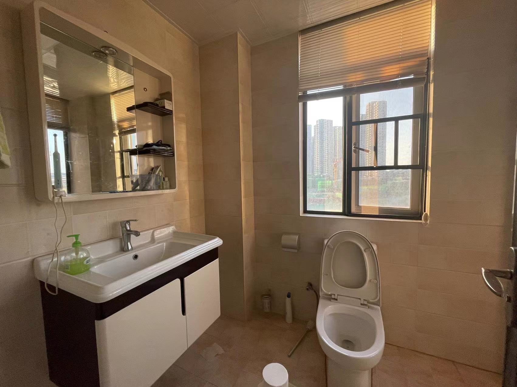 城市公园 4室2厅2卫 88.0万 城市公园 4室2厅2卫 88.0万客厅