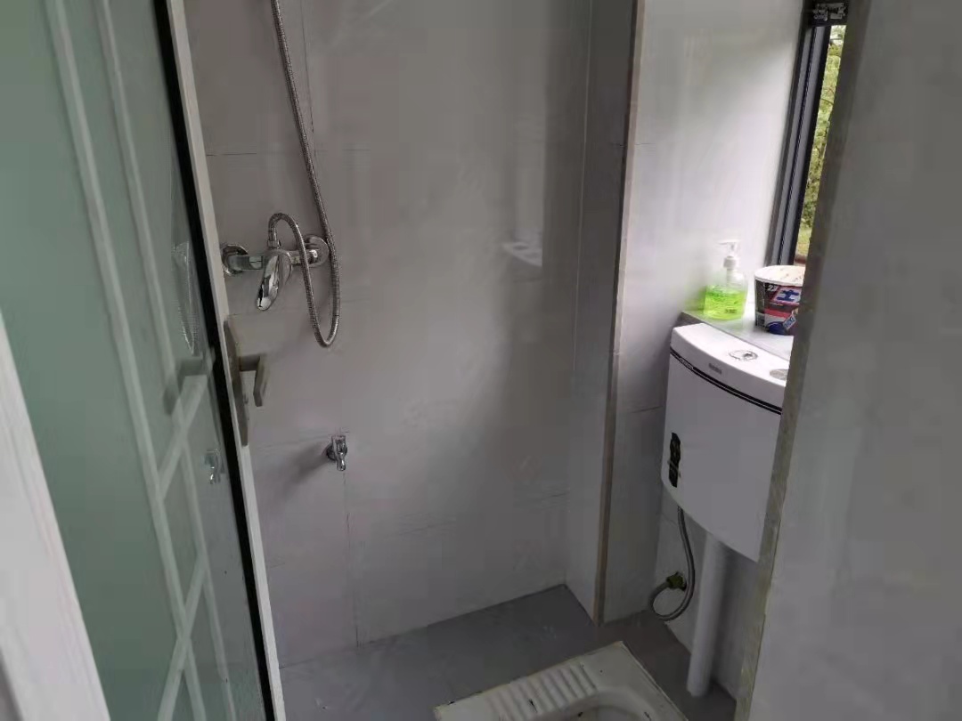 滨湖柴油机厂家属楼  1室1厅1卫    21.8万 滨湖柴油机厂家属楼  1室1厅1卫    21.8万客厅