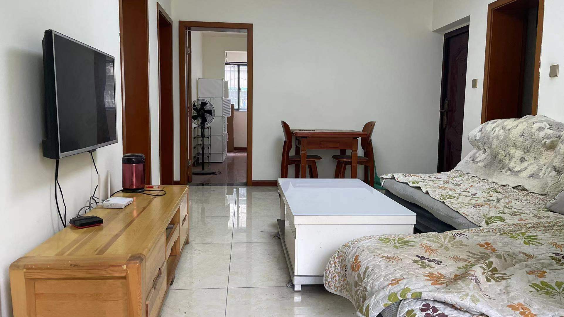 东坡小区  3室1厅1卫    2300.0元/月 东坡小区  3室1厅1卫    2300.0元/月户型图