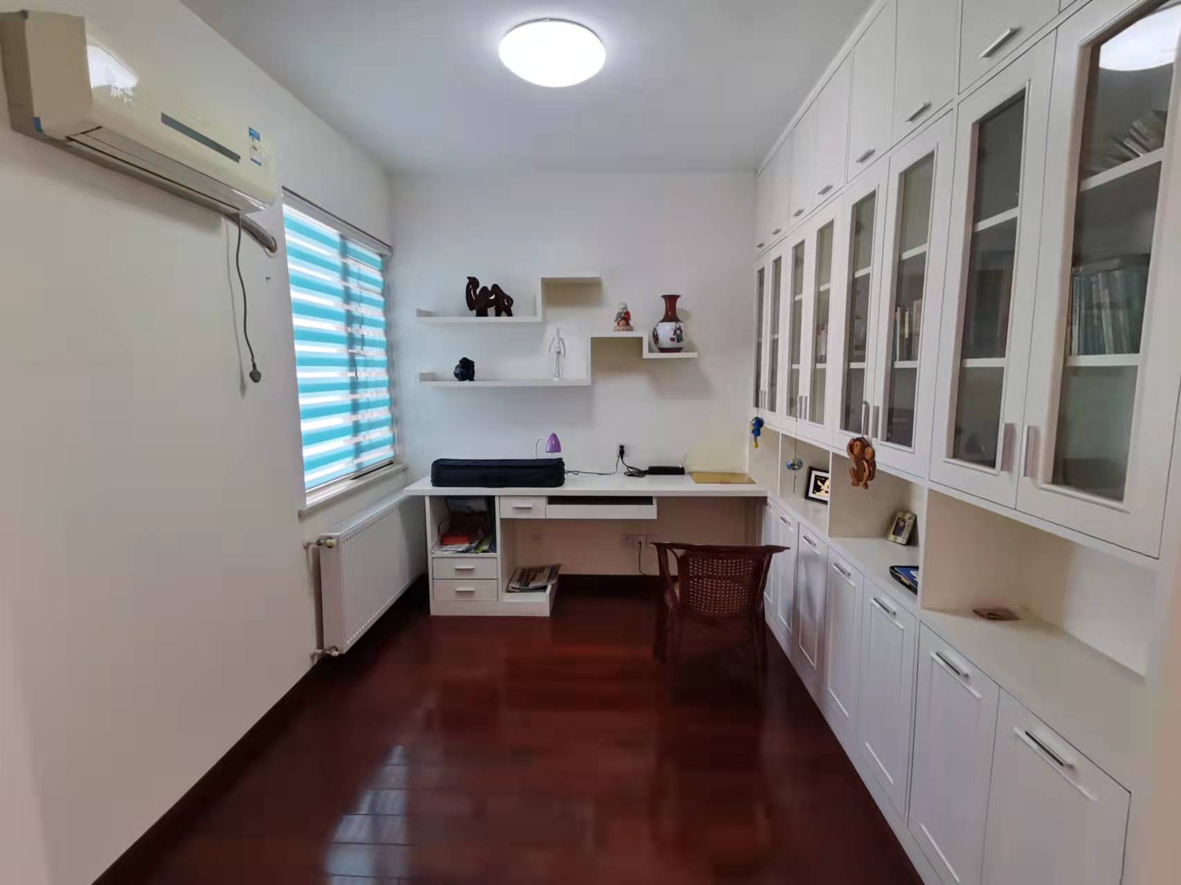 佳兆业金域天下二期 4室2厅2卫 96.8万 佳兆业金域天下二期 4室2厅2卫 96.8万客厅