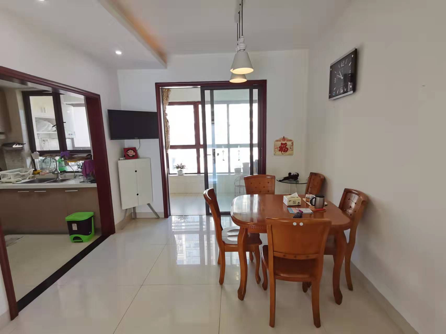 佳兆业金域天下二期 4室2厅2卫 96.8万 佳兆业金域天下二期 4室2厅2卫 96.8万客厅