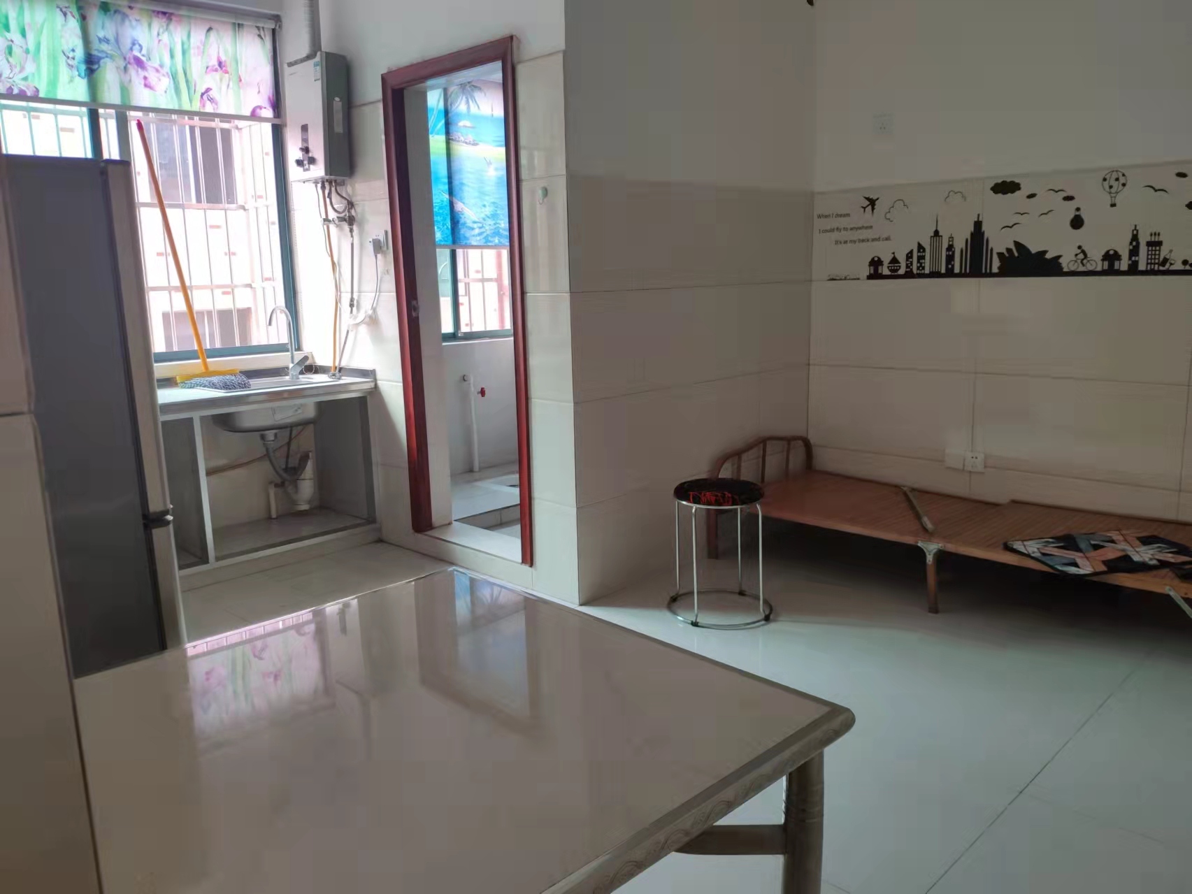 金钩山安置小区 2室1厅1卫 800.0元/月 金钩山安置小区 2室1厅1卫 800.0元/月室内图