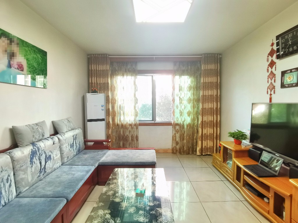 芙蓉冲散盘 3室2厅2卫 43.8万 芙蓉冲散盘 3室2厅2卫 43.8万客厅