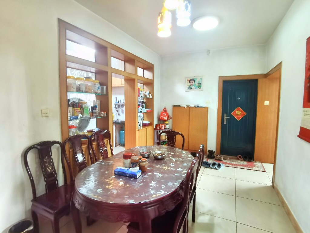 芙蓉冲散盘 3室2厅2卫 43.8万 芙蓉冲散盘 3室2厅2卫 43.8万客厅