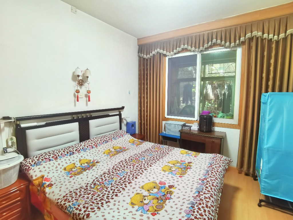 芙蓉冲散盘 3室2厅2卫 43.8万 芙蓉冲散盘 3室2厅2卫 43.8万客厅