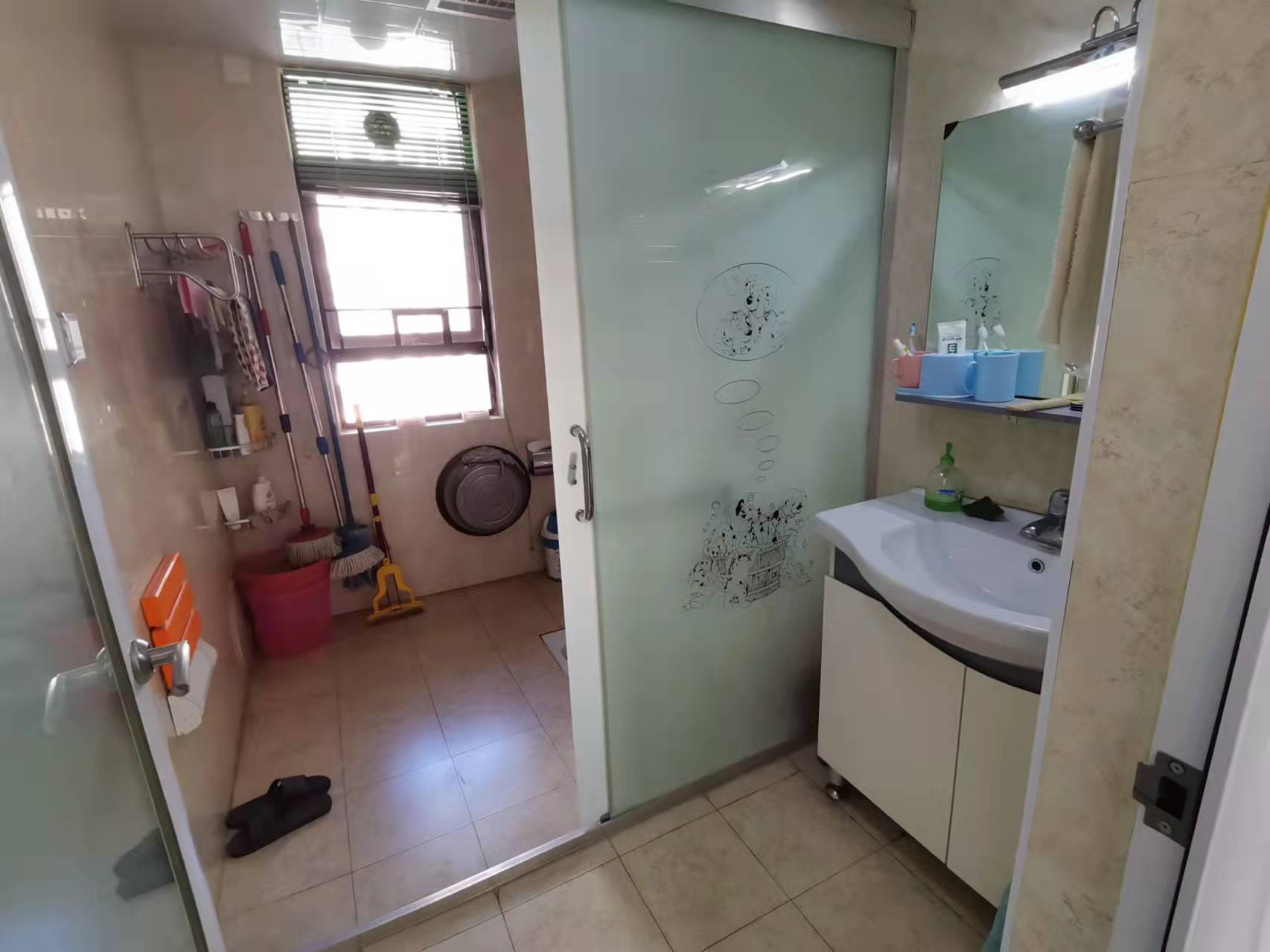 佳兆业金域天下二期 4室2厅2卫 96.8万 佳兆业金域天下二期 4室2厅2卫 96.8万客厅