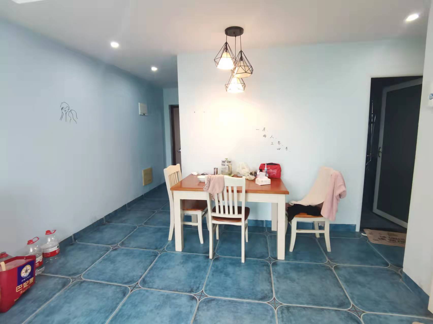 新桂公馆  2室2厅1卫    45.0万 新桂公馆  2室2厅1卫    45.0万客厅