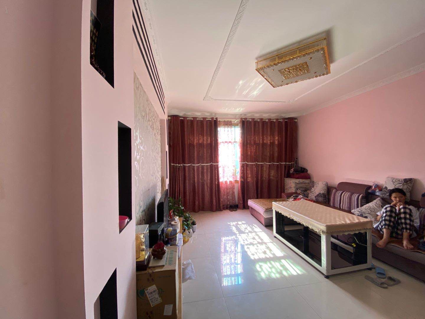 山海翠园 3室2厅1卫 25.8万 山海翠园 3室2厅1卫 25.8万客厅