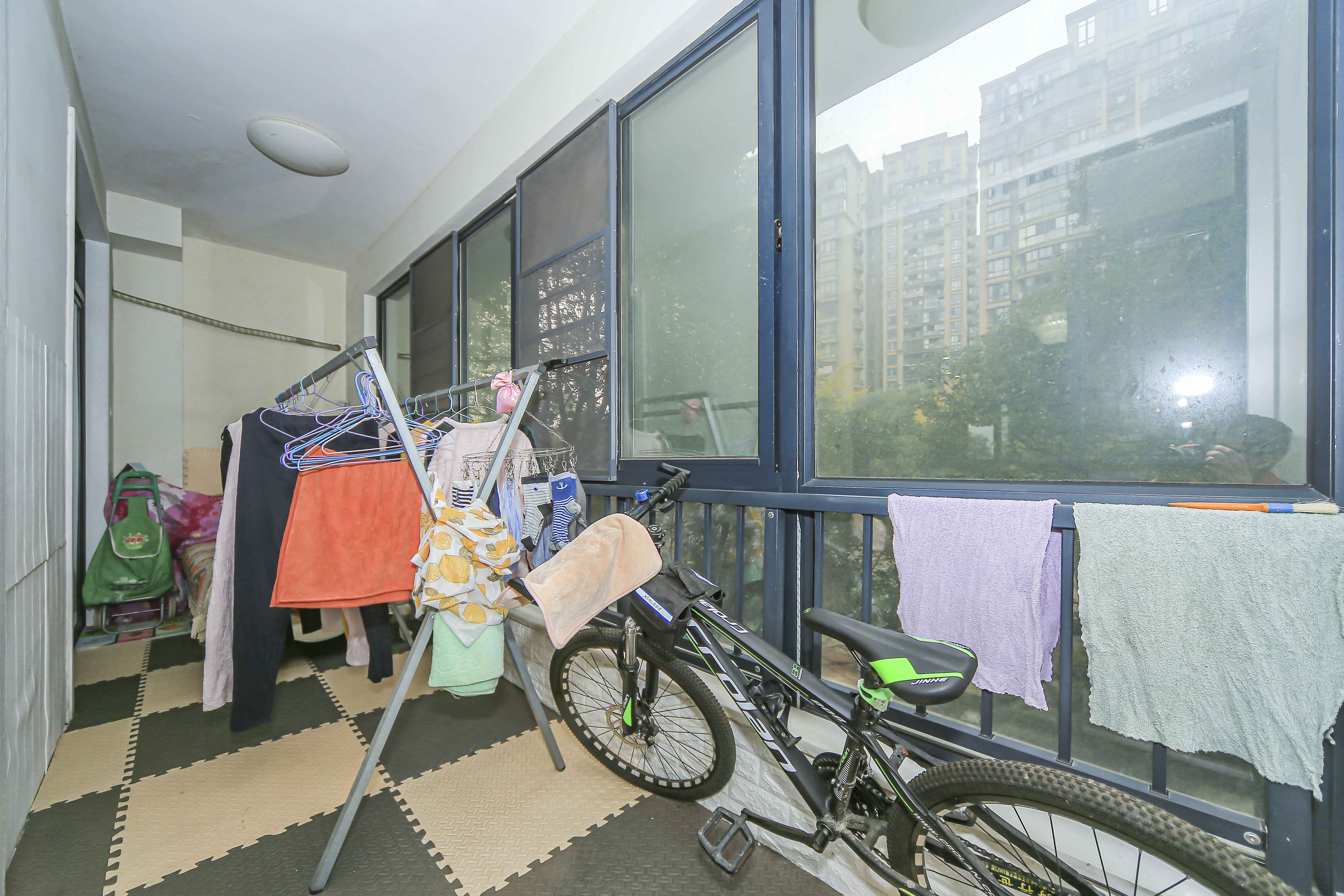 中建麓山和苑  3室2厅2卫   131.00万厨房