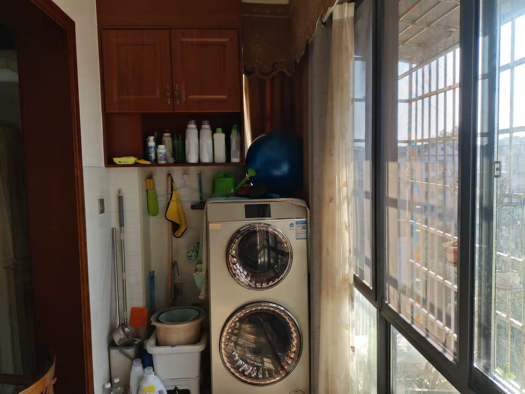 高新区海棠社区久盛商住综合楼  3室1厅2卫    70.0万 高新区海棠社区久盛商住综合楼  3室1厅2卫    70.0万客厅