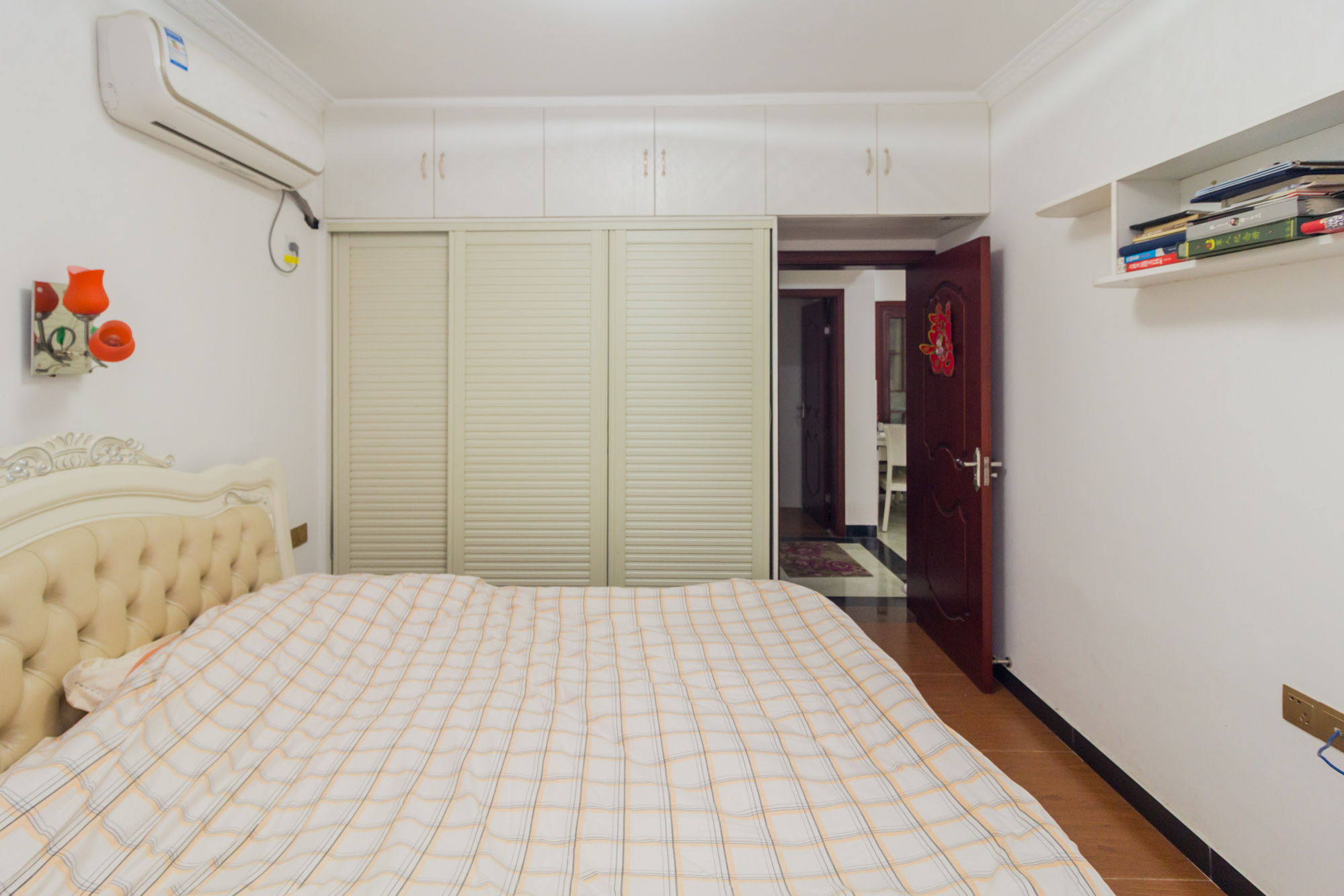 领东汇 3室2厅1卫 80.0万 领东汇 3室2厅1卫 80.0万卧室