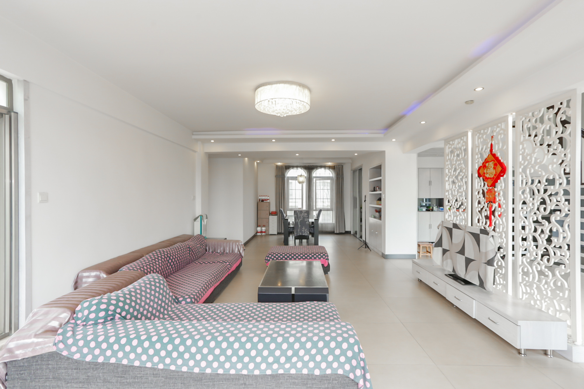 卓越蔚蓝海岸一期  4室2厅3卫    302.8万客厅