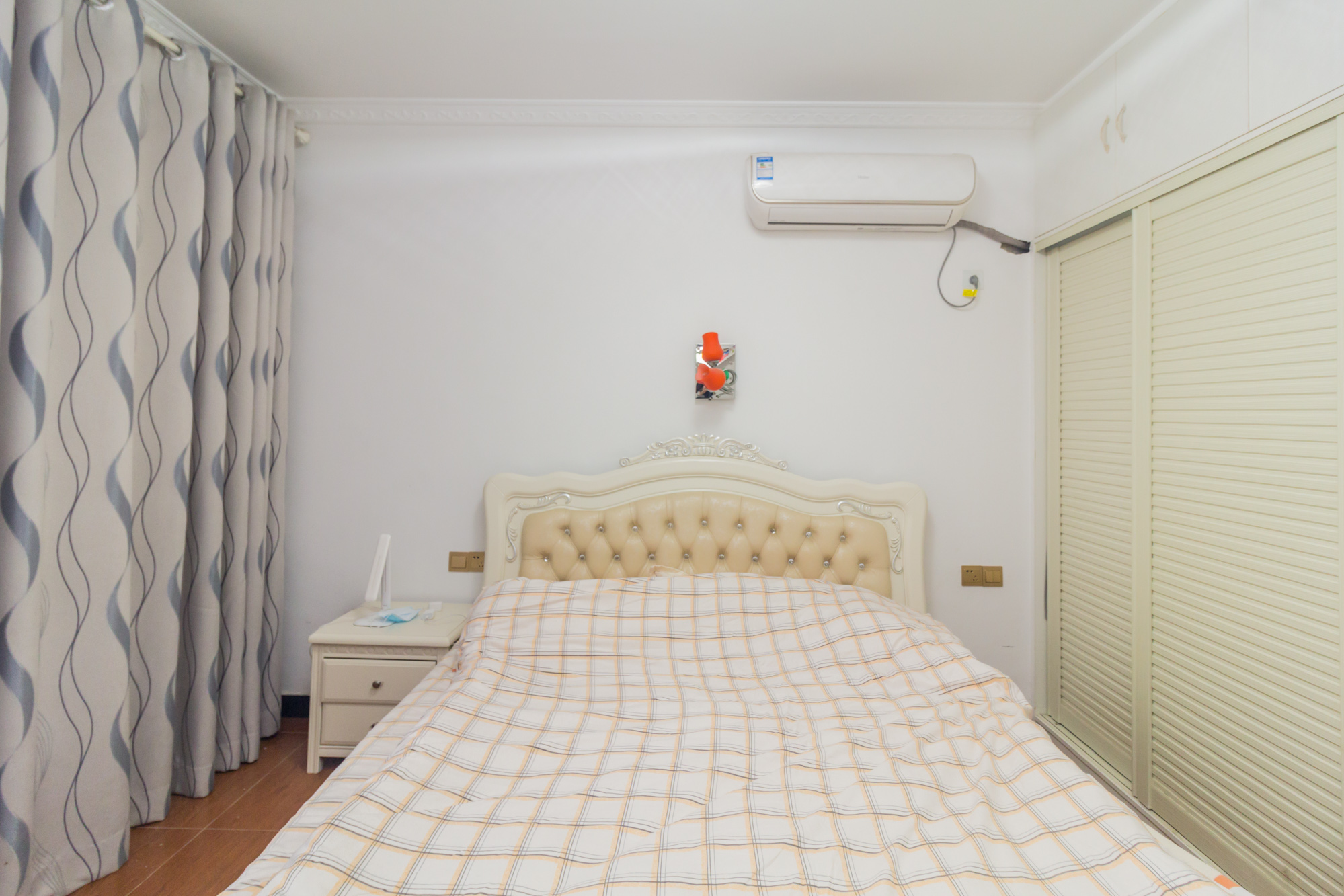 领东汇 3室2厅1卫 80.0万 领东汇 3室2厅1卫 80.0万卧室