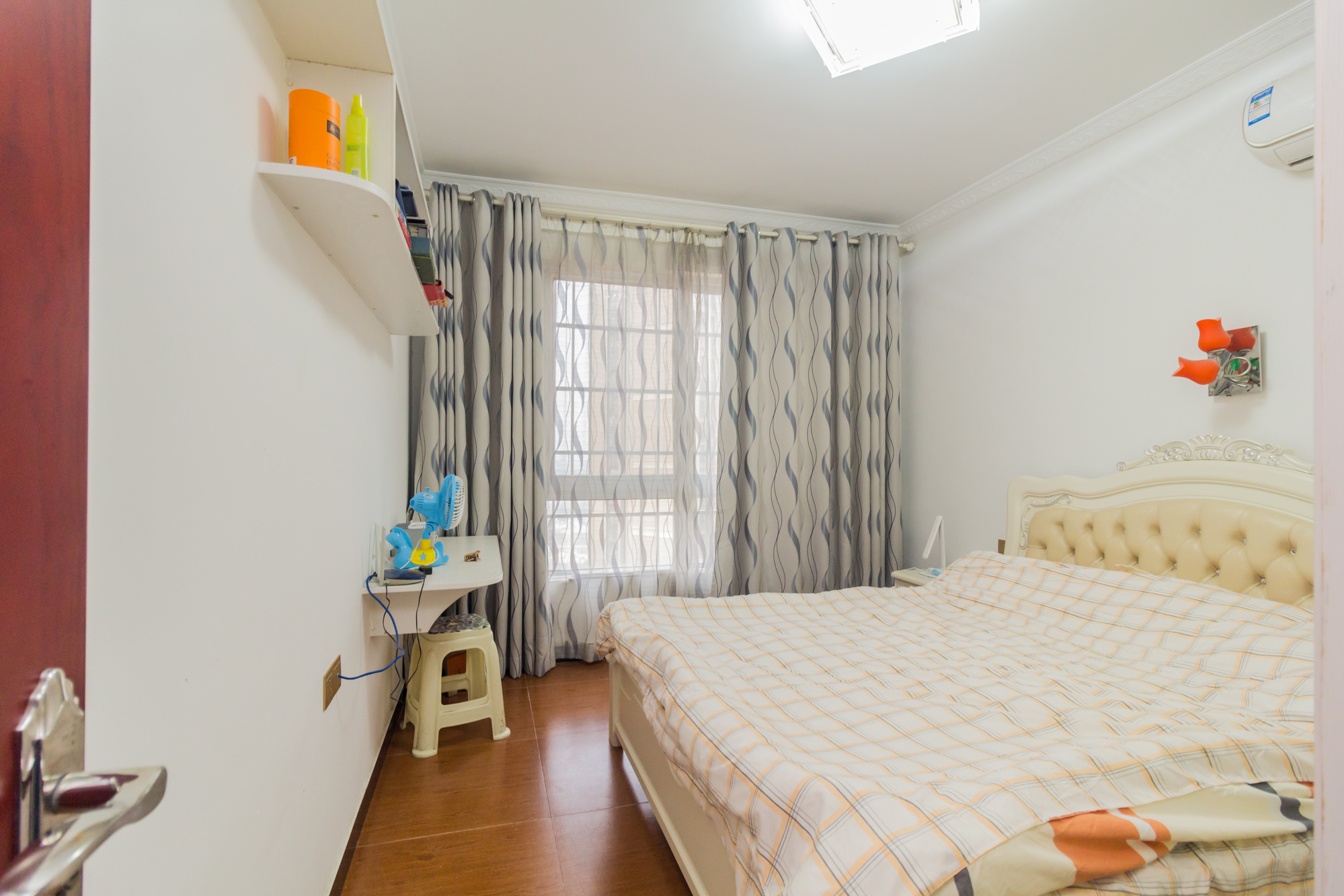 领东汇  3室2厅1卫    80.0万卧室