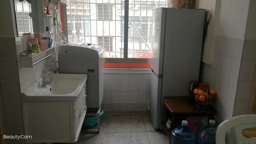 农业农机学校院内家属楼 2室2厅1卫 38.8万 农业农机学校院内家属楼 2室2厅1卫 38.8万其他