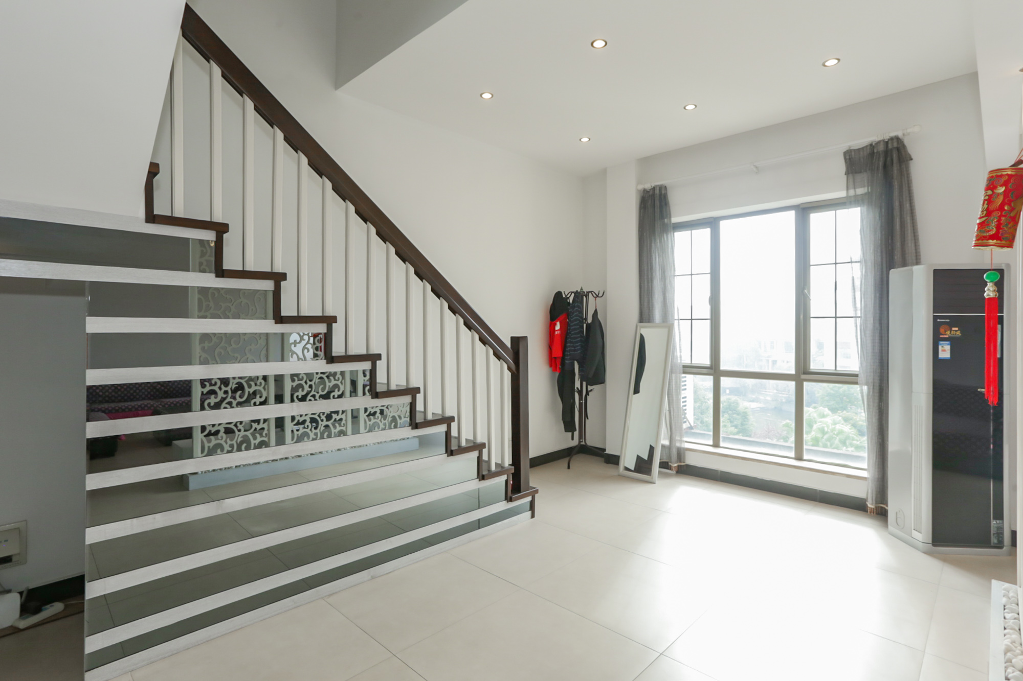 卓越蔚蓝海岸一期  4室2厅3卫    302.8万其他