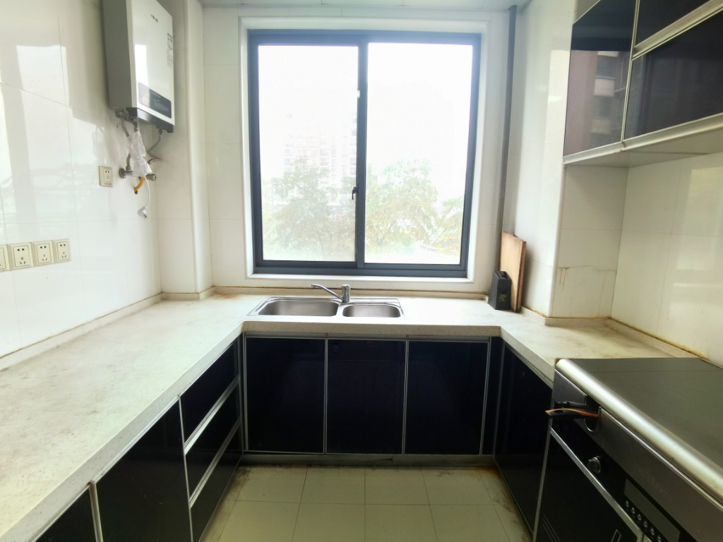 天泉一品  3室2厅2卫    81.8万 天泉一品  3室2厅2卫    81.8万客厅